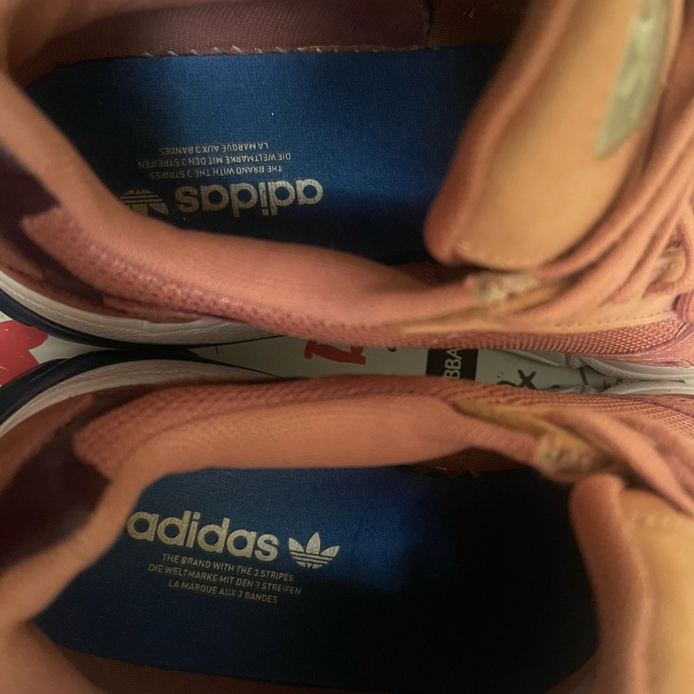 Adidas - Picture 3 of 5